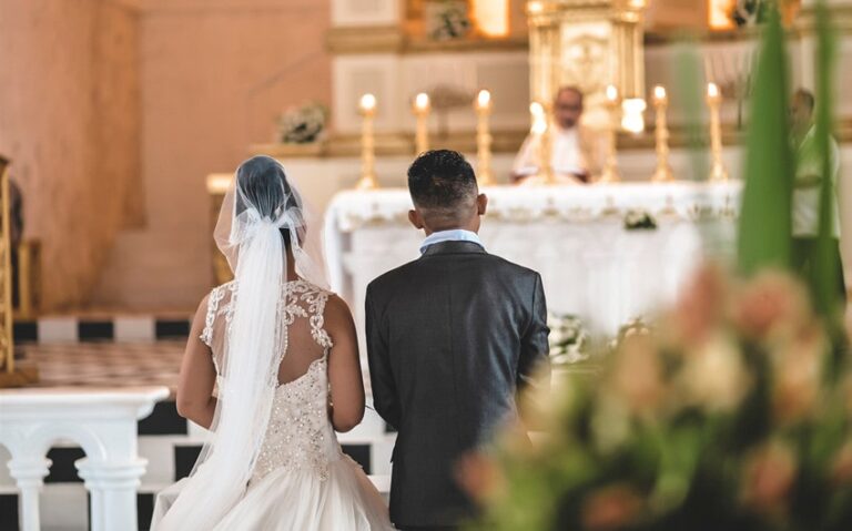 Why Are Catholic Weddings So Long? Understanding the Depth Behind the Tradition