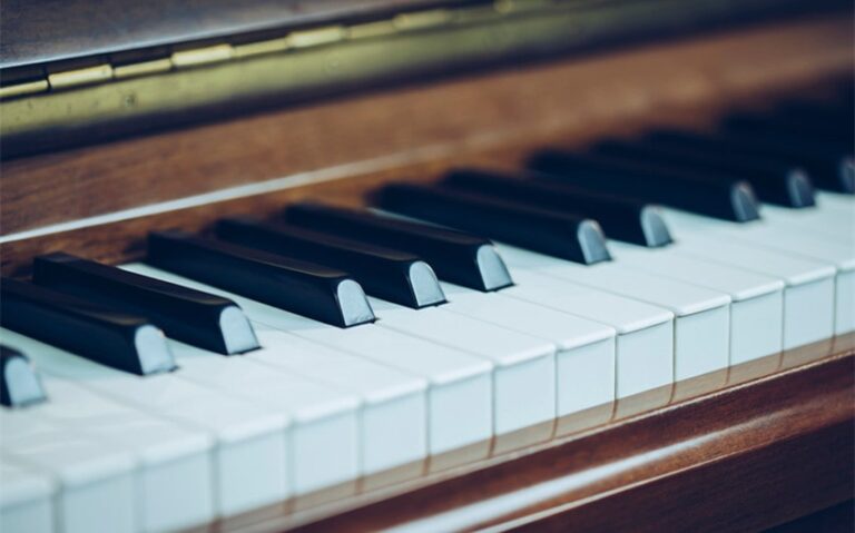 easy piano worship songs
