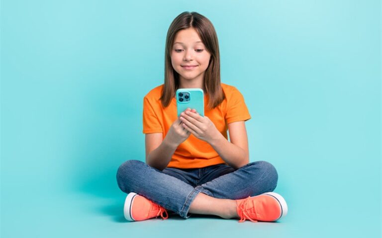 why should kids have phones